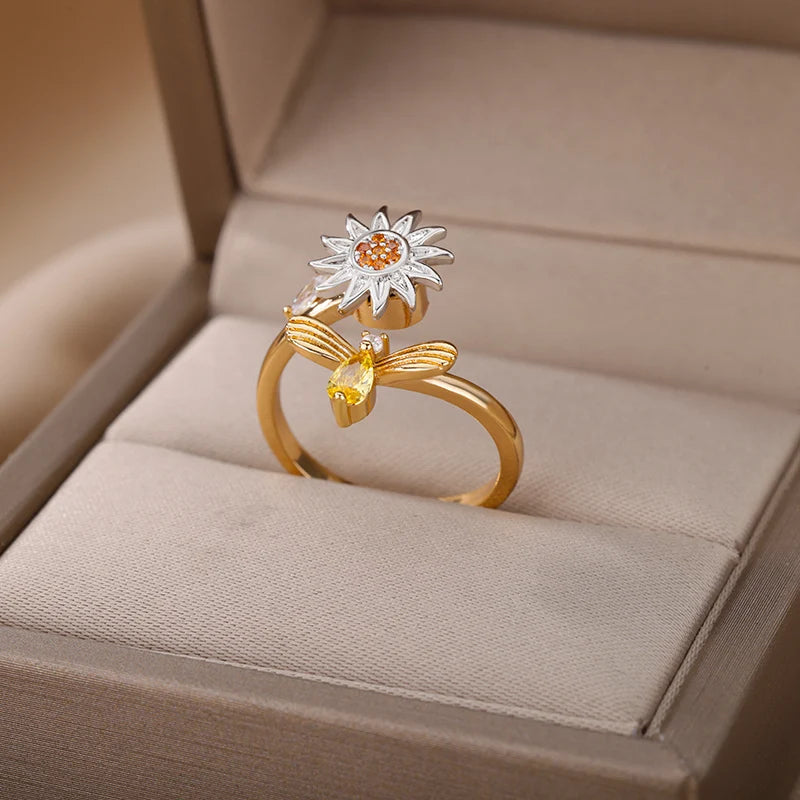 Sunflower Bloom Trap Ring Gold