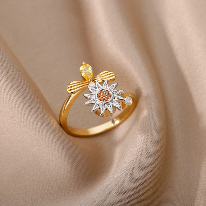 Sunflower Bloom Trap Ring Gold