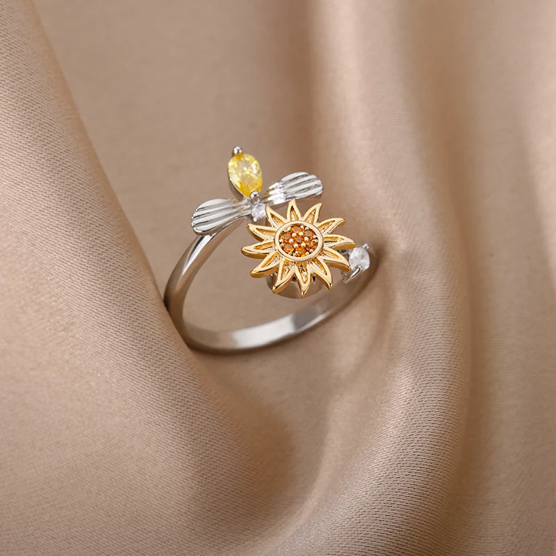 Sunflower Bloom Trap Ring Silver