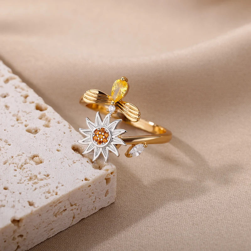 Sunflower Bloom Trap Ring Gold